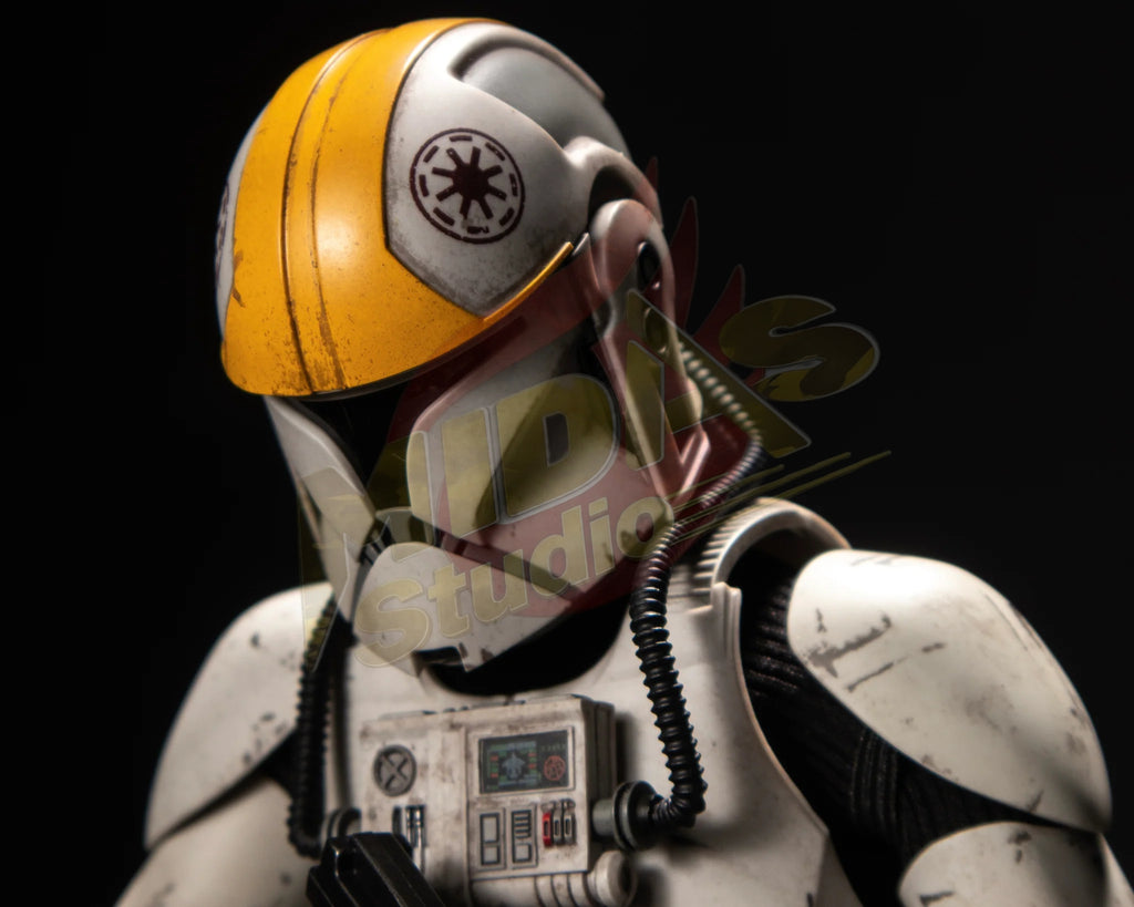Brand New🔥 Hot Toys 1/6 Scale Star Wars: Attack of the Clones Clone Pilot Collectible Figure (MMS648)