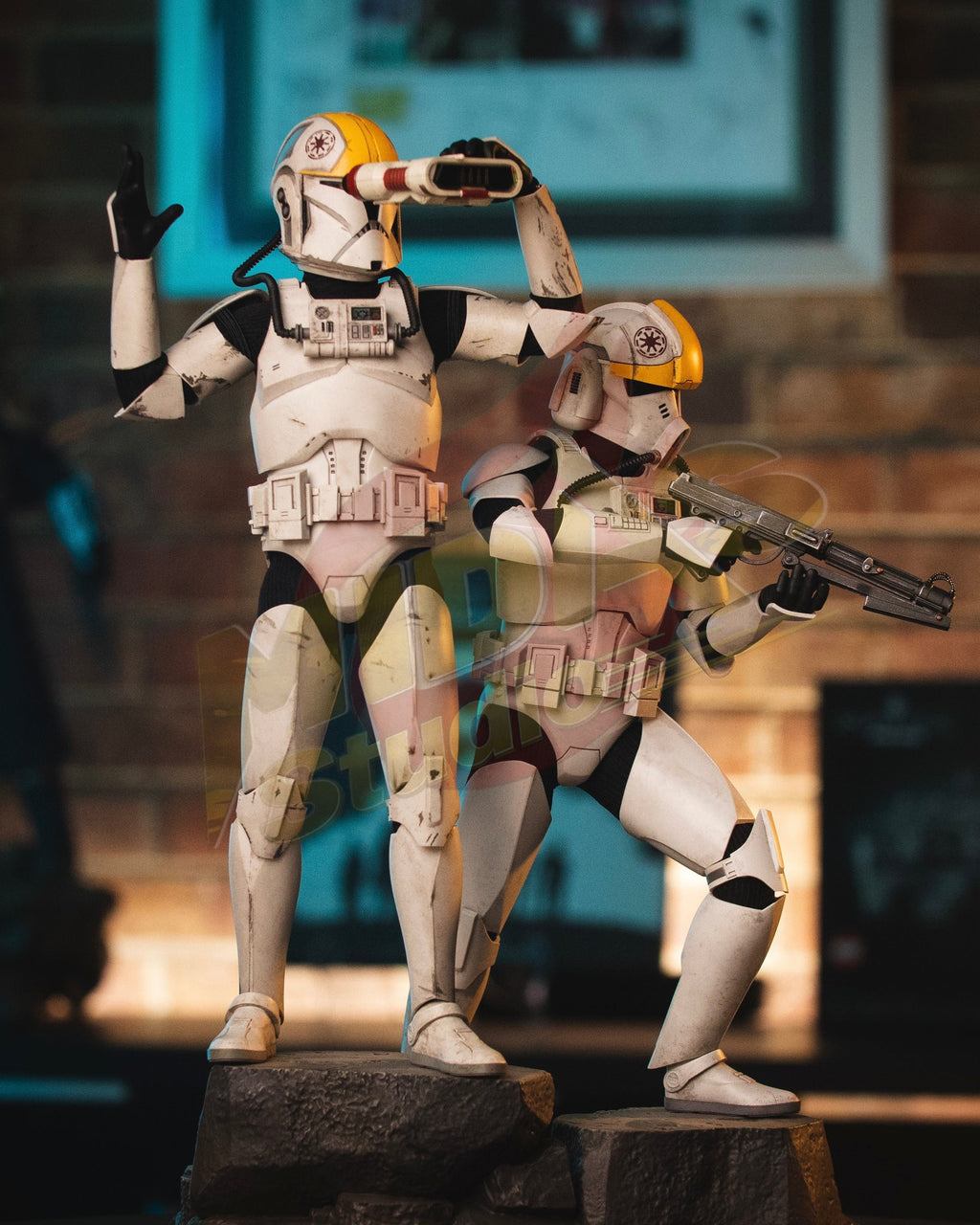 Brand New🔥 Hot Toys 1/6 Scale Star Wars: Attack of the Clones Clone Pilot Collectible Figure (MMS648)