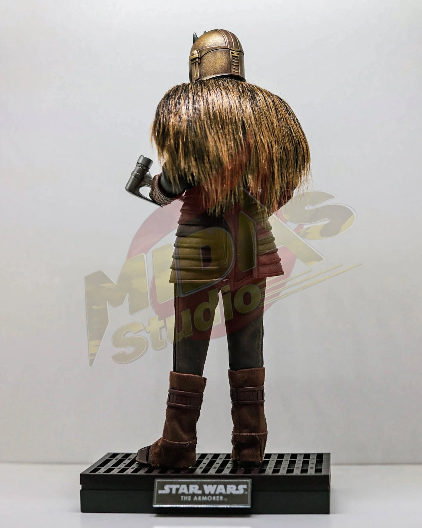 Brand New🔥 Hot Toys 1/6 Scale Star Wars: The Mandalorian The Armorer Collectible Figure (TMS044)